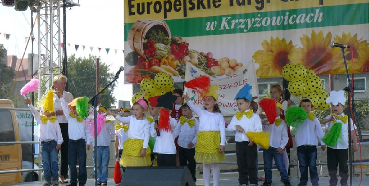  Występ dzieci z Publicznego Przedszkola w Krzyżowicach na XVI…