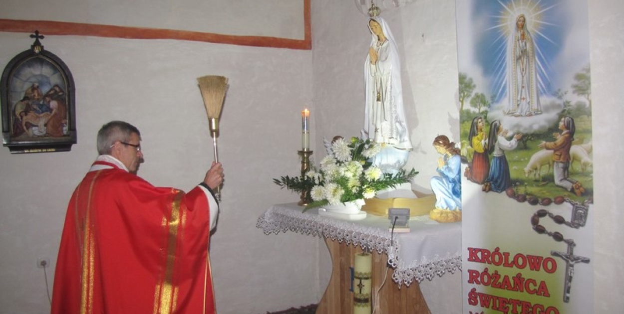 Nowe ołtarze w Sanktuarium w Małujowicach.