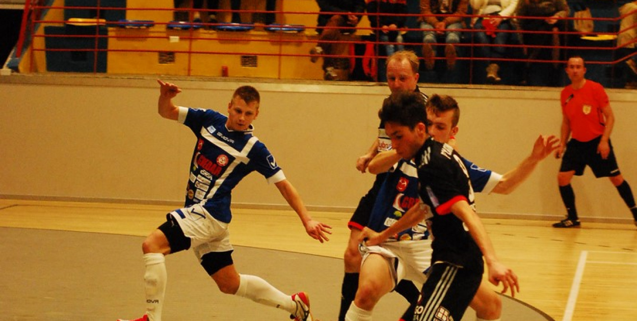 Brzescy piłkarze halowi remisują u siebie z zespołem z Pyskowic