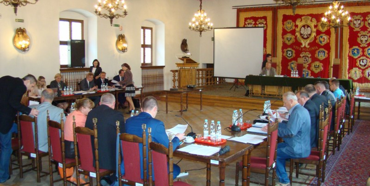 XXVIII sesja Rady Miejskiej Brzegu - relacja na żywo