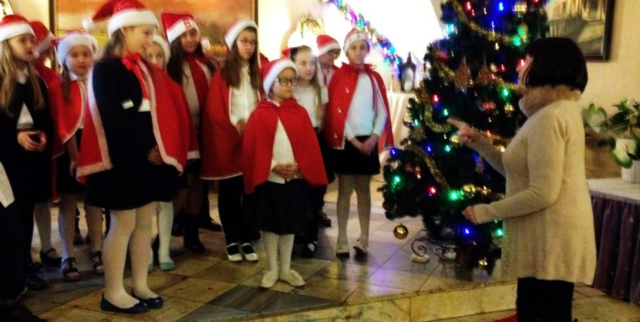 Uczniowie PSP nr 5 odwiedzili emerytowanych nauczycieli