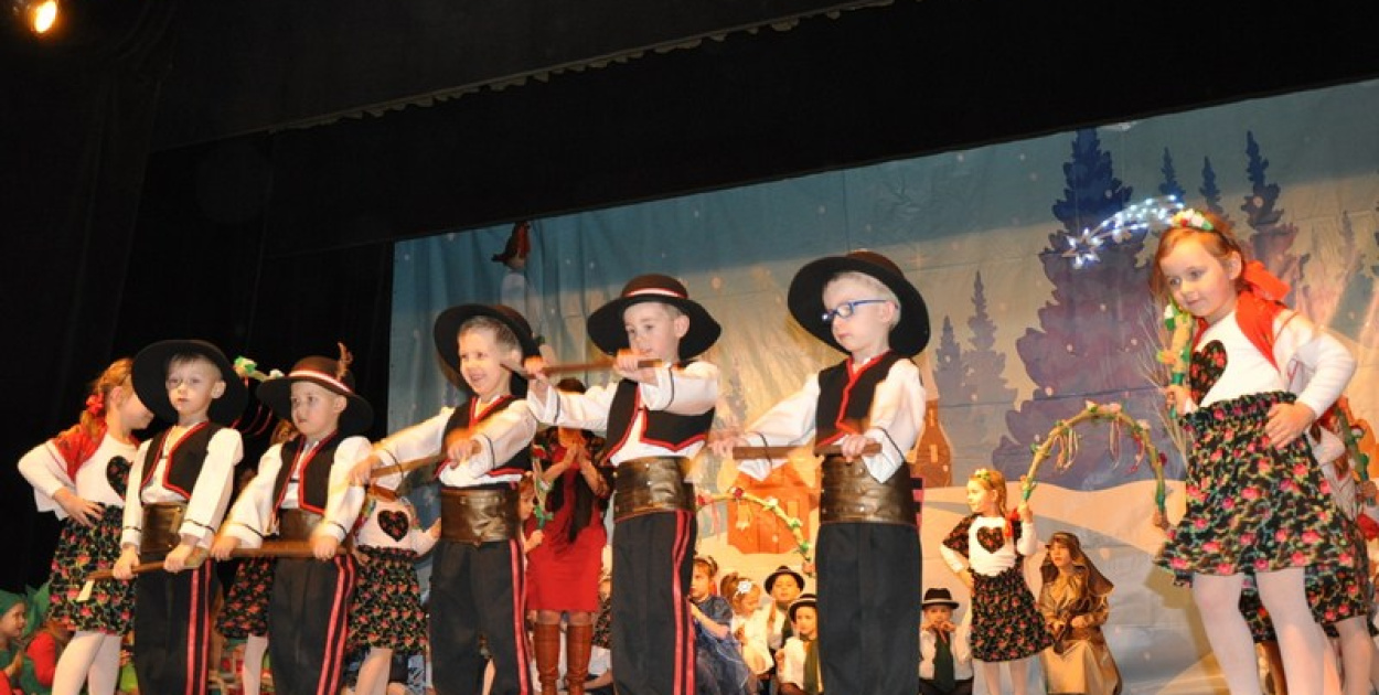 Jasełka w Przedszkolu Publicznym nr 1 w Lewinie Brzeskim