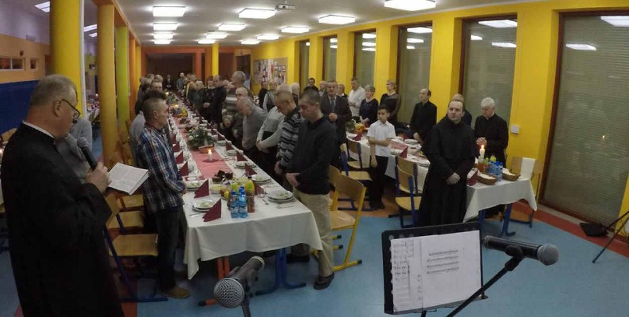 Wspólna wigilia w Skarbimierzu - Osiedle.