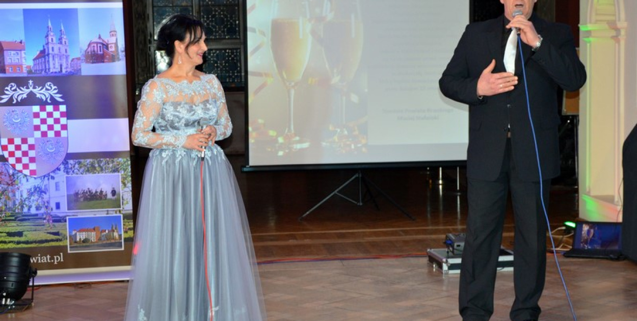 Powiatowy Koncert Noworoczny - "Miłość nie umiera nigdy"