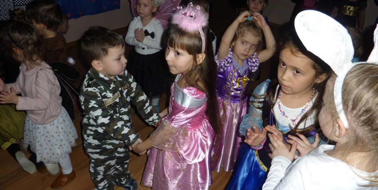 W karnawale wielkie bale. Zabawa w PP11