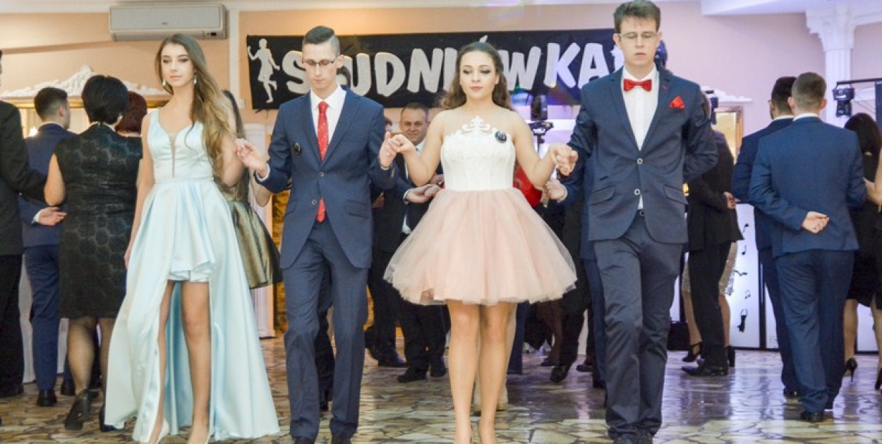  Studniówki 2017: Bal maturalny Zespołu Szkół Zawodowych nr 1 w Brzegu…
