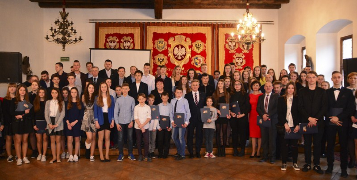  Ceremonia wręczenia nagród dla najlepszych sportowców, trenerów i…