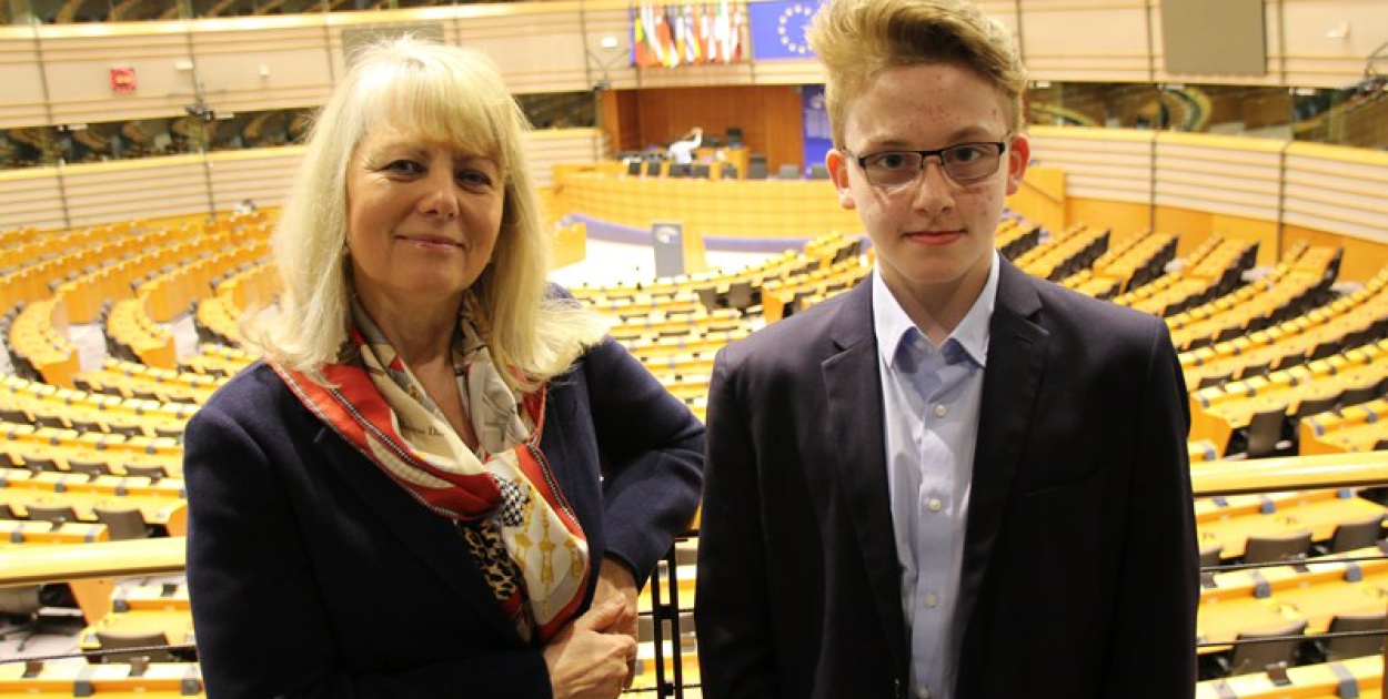  Bruksela robi wrażenie. Uczeń GP 2 w Grodkowie Kajetan Kowal w stolicy…