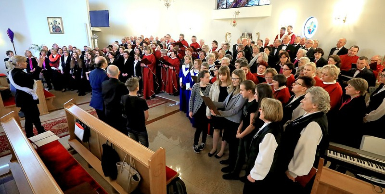  Przegląd Pieśni Pokutnej i Pasyjnej 2017 - Grand Prix dla chóru "Gloria…