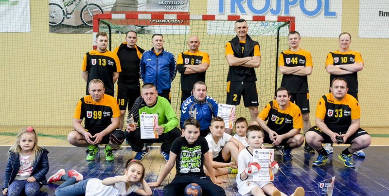 Stal Zawadzkie ponownie zwycięża w turnieju o Puchar Grodkowa