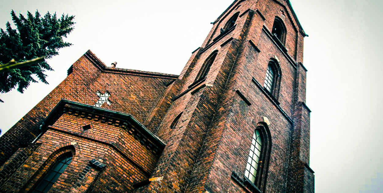  W Brzegu biją dzwony odlane w Bochum, czyli kawałek historii o kościele…