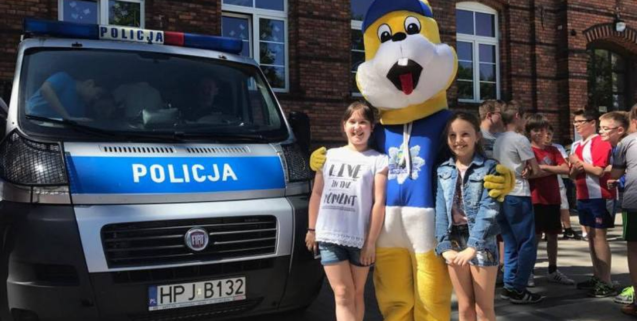 Policjanci pamiętali o Dniu Dziecka