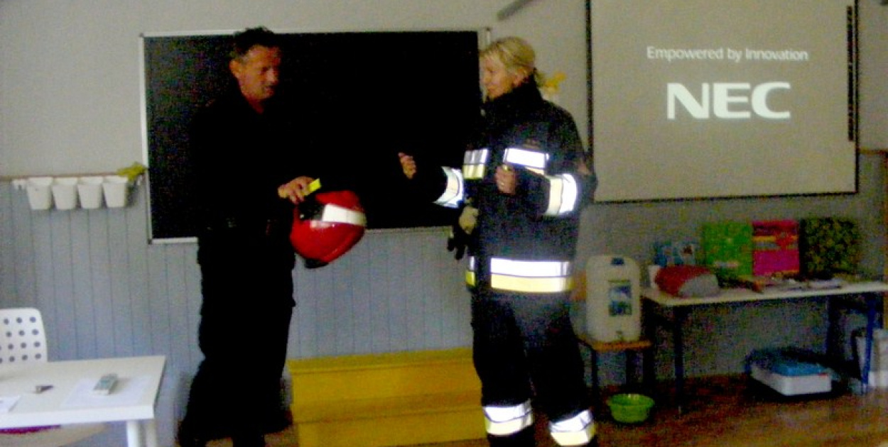 Bezpieczeństwo przede wszystkim - wizyta strażacka w PSP8