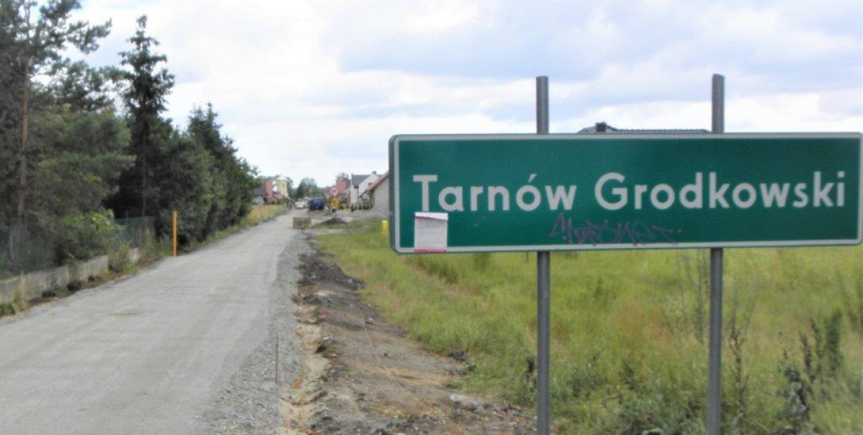 Trwa realizacja budowy dróg w Tarnowie Grodkowskim