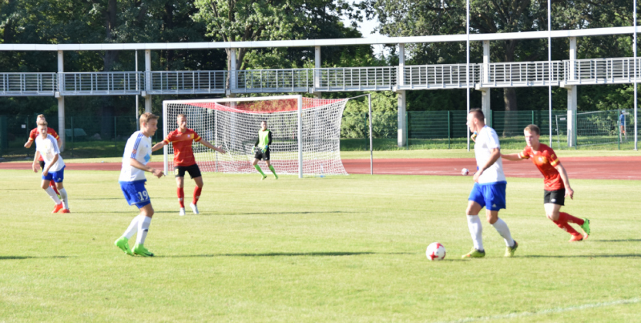 Inauguracja Stali na "szóstkę"