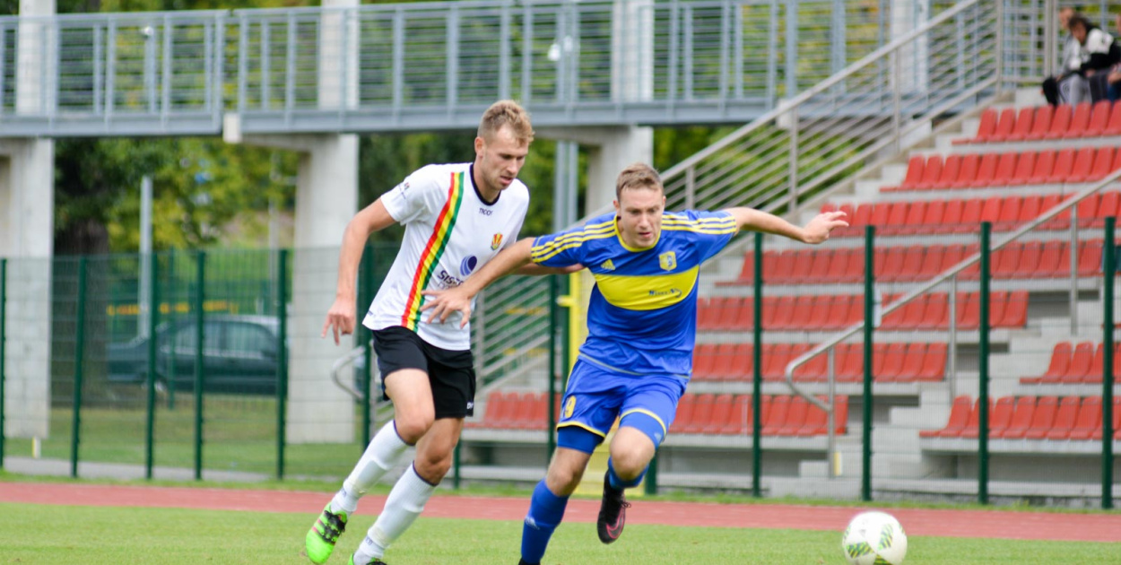 Stal - BKS Stal Bielsko-Biała 2:1