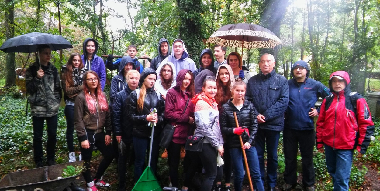 Uczniowie I LO w Brzegu pamiętają i dbają o historię