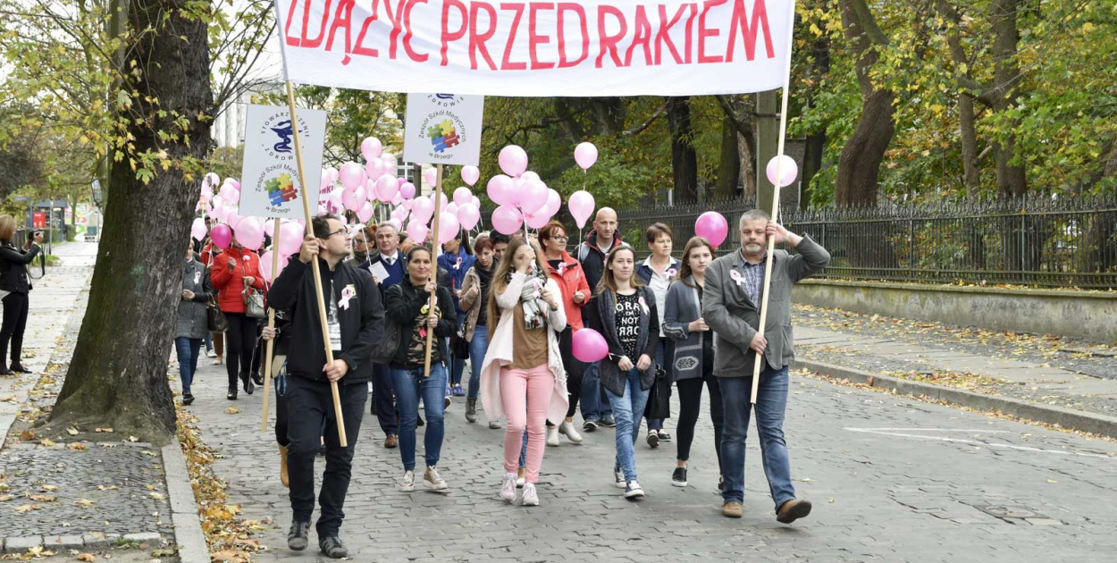 Trzeci Marsz Różowej Wstążki w Brzegu [fotorelacja]