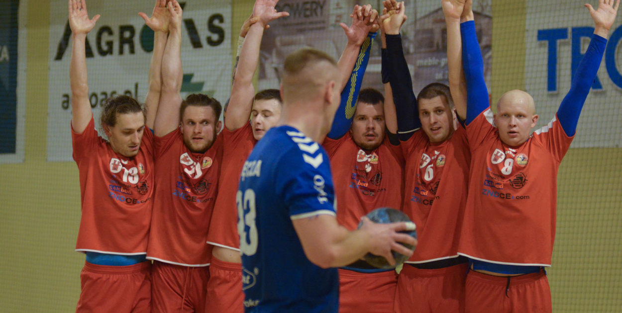 Rzuty karne na korzyść Tęczy. Olimp z jednym punktem