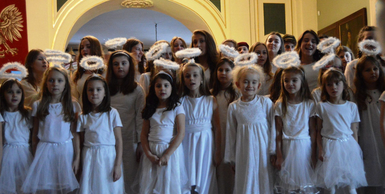 Jasełka na Zamku Piastów Śląskich w wykonaniu uczniów PSP nr 1