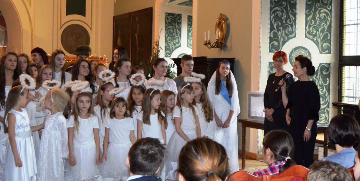 Jasełka na Zamku Piastów Śląskich w wykonaniu uczniów PSP nr 1