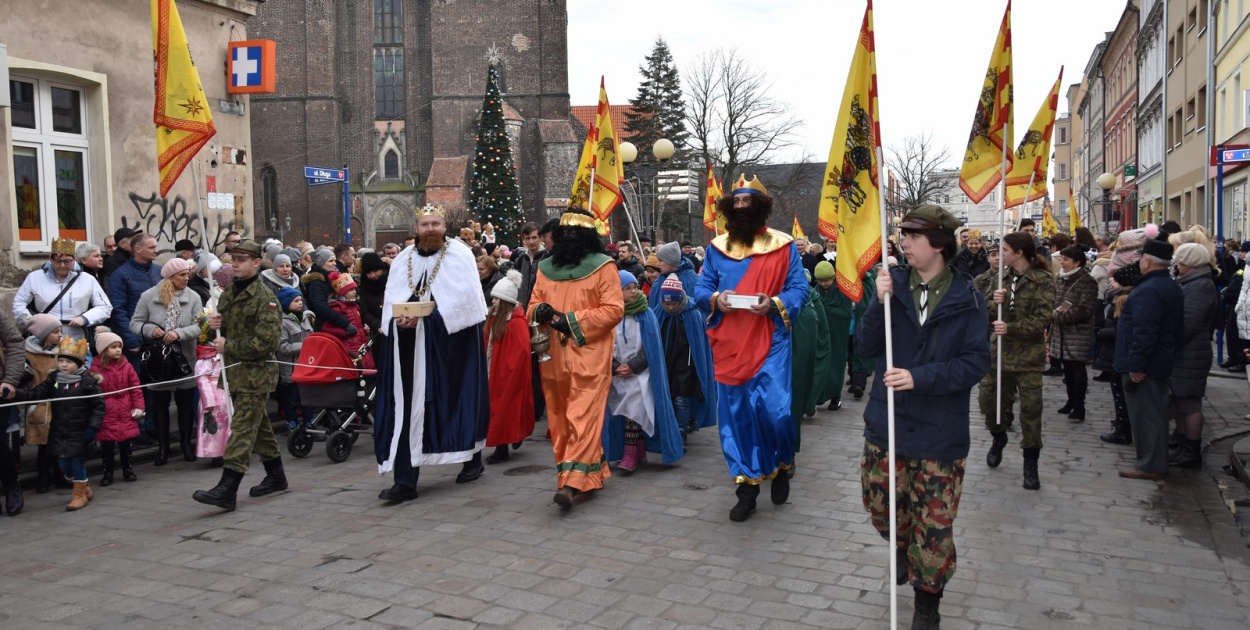V Orszak Trzech Króli w Brzegu [fotorelacja]