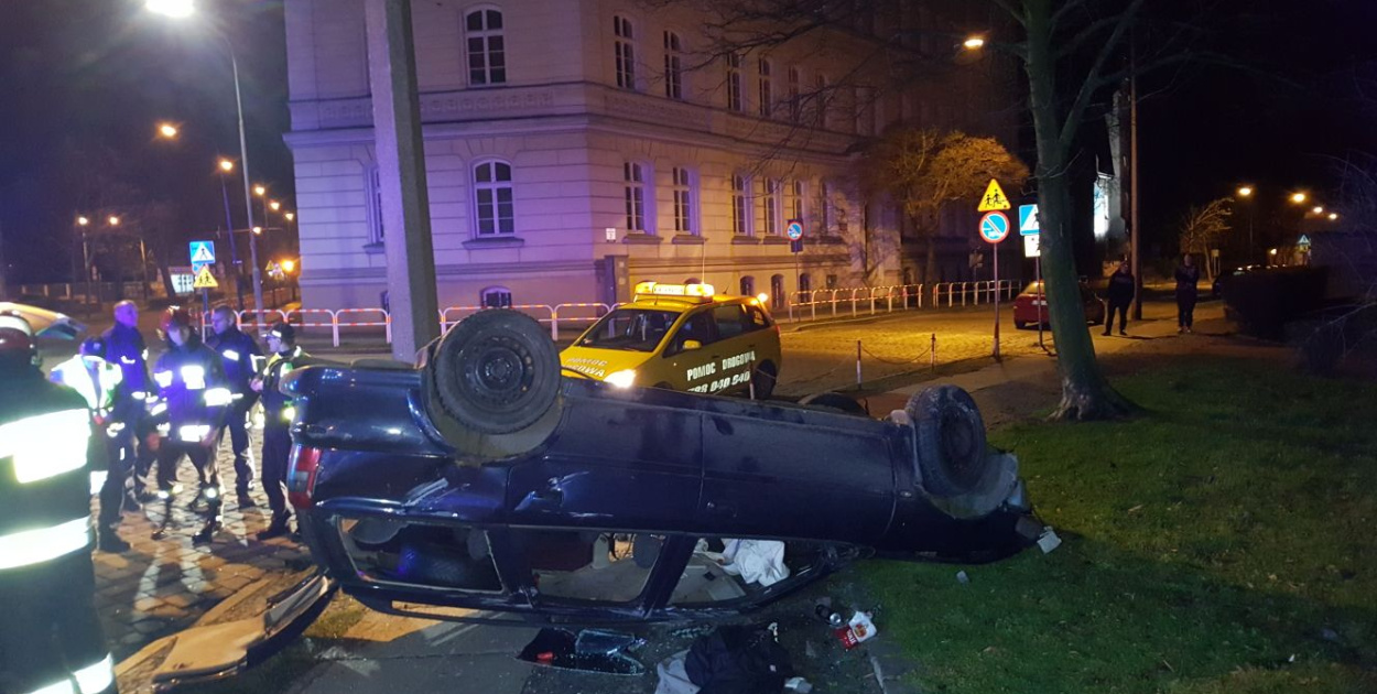 Spowodował wypadek i uciekł. 26-latek usłyszał zarzut