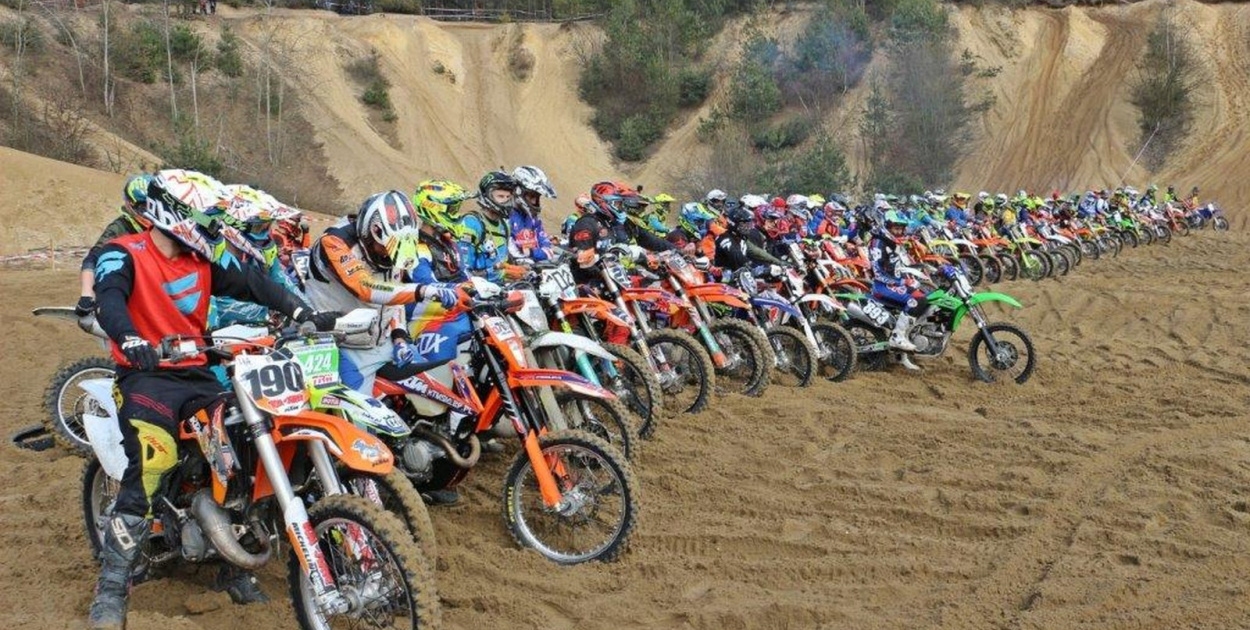 Motorowy początek sezonu - AMK Grodków