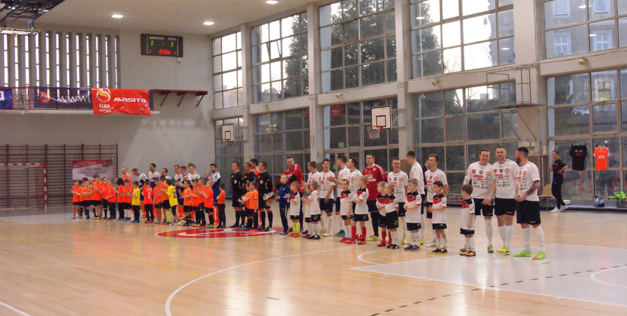 Zwycięstwo Gredaru po niezwykłym widowisku [fotorelacja]