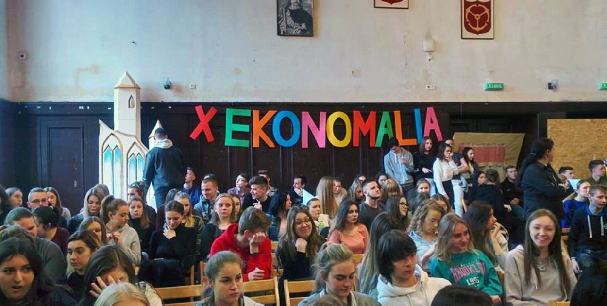 Festiwal Krzywych Bajek w Ekonomiku