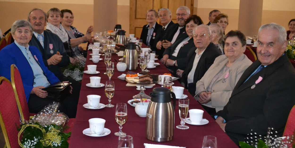  Uroczystość obchodzona dla uhonorowania długoletniego pożycia…