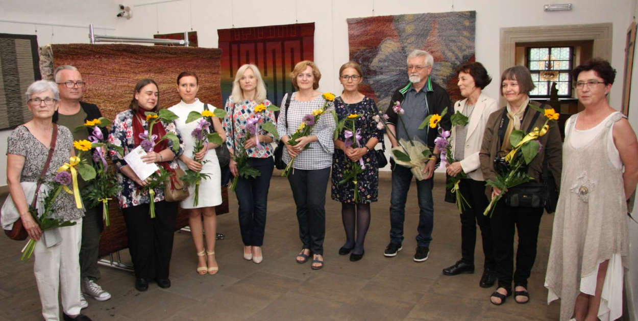 Finisz wystawy Wrocławskiej Tkaniny Artystycznej - Grupy Wątek