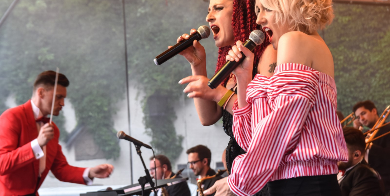  ŚPB 2018: Dziubek Band przegonił deszcz. Żywiołowy dyrygent porwał…