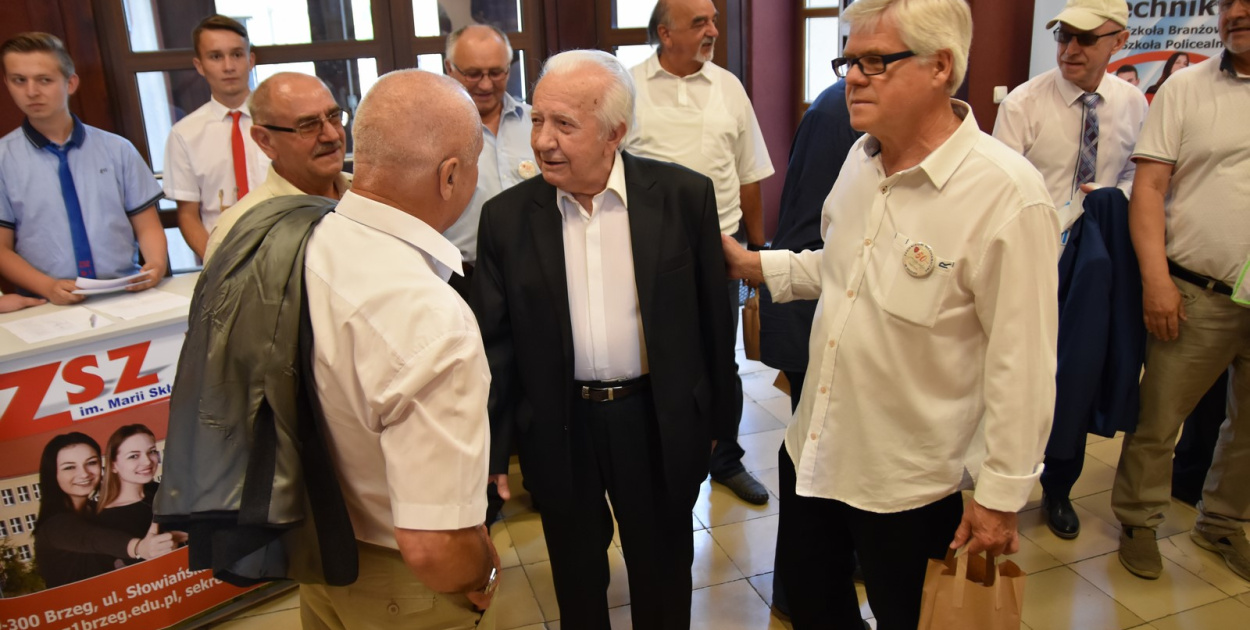  Uroczyste spotkanie po latach. Od pierwszej matury mechaników minęło 50…