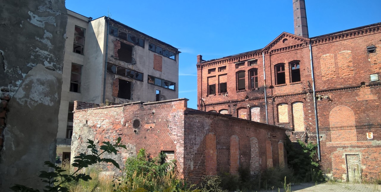 Browar w Brzegu popada w ruinę. Historia i stan obecny.