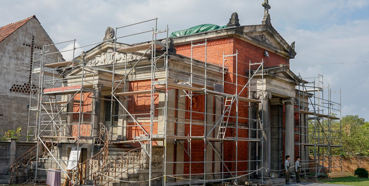 Akcja ratowania mauzoleum rodziny Schaffgotsch w Kopicaach