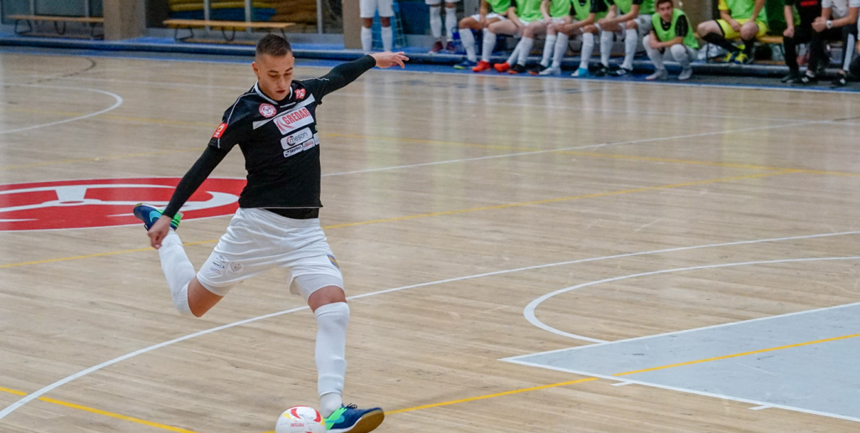 Gredar wygrywa inauguracyjny mecz przed własną publicznością