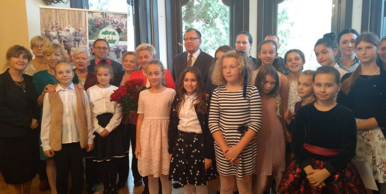  "Odpowiednie dać rzeczy słowo", czyli o sukcesach uczniów PSP 1 w…