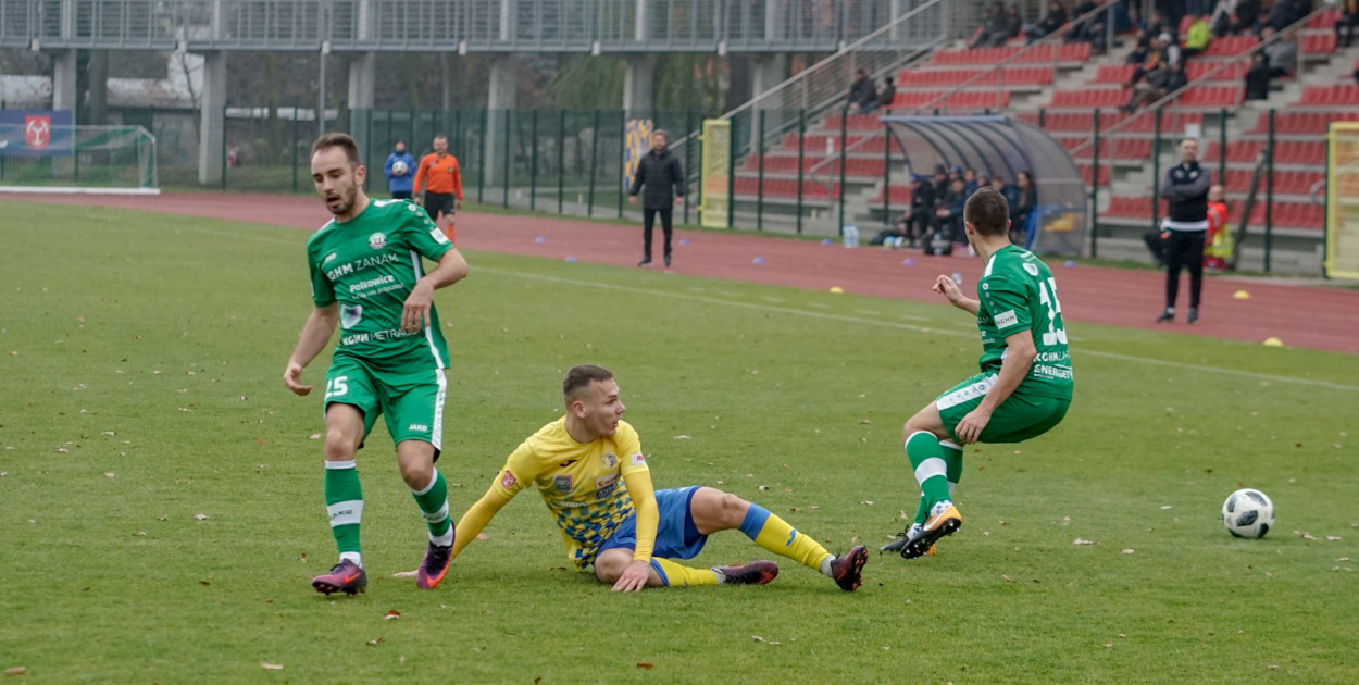 Stal Brzeg przegrała z liderem