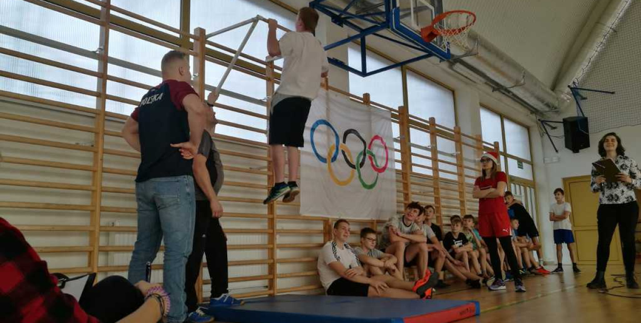 Mikołajkowy trójbój siłowy w Łosiowie z wicemistrzem olimpijskim