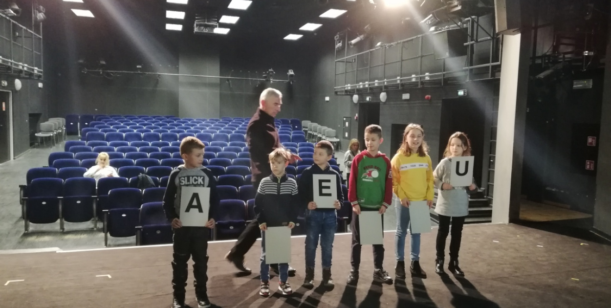 Mali aktorzy z brzeskiej "Piątki"