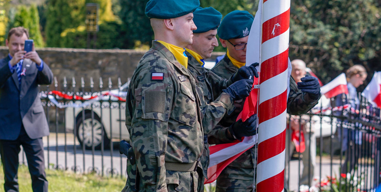  Moszczanka w biało-czerwonych barwach. Wojewódzkie obchody Święta Flagi…