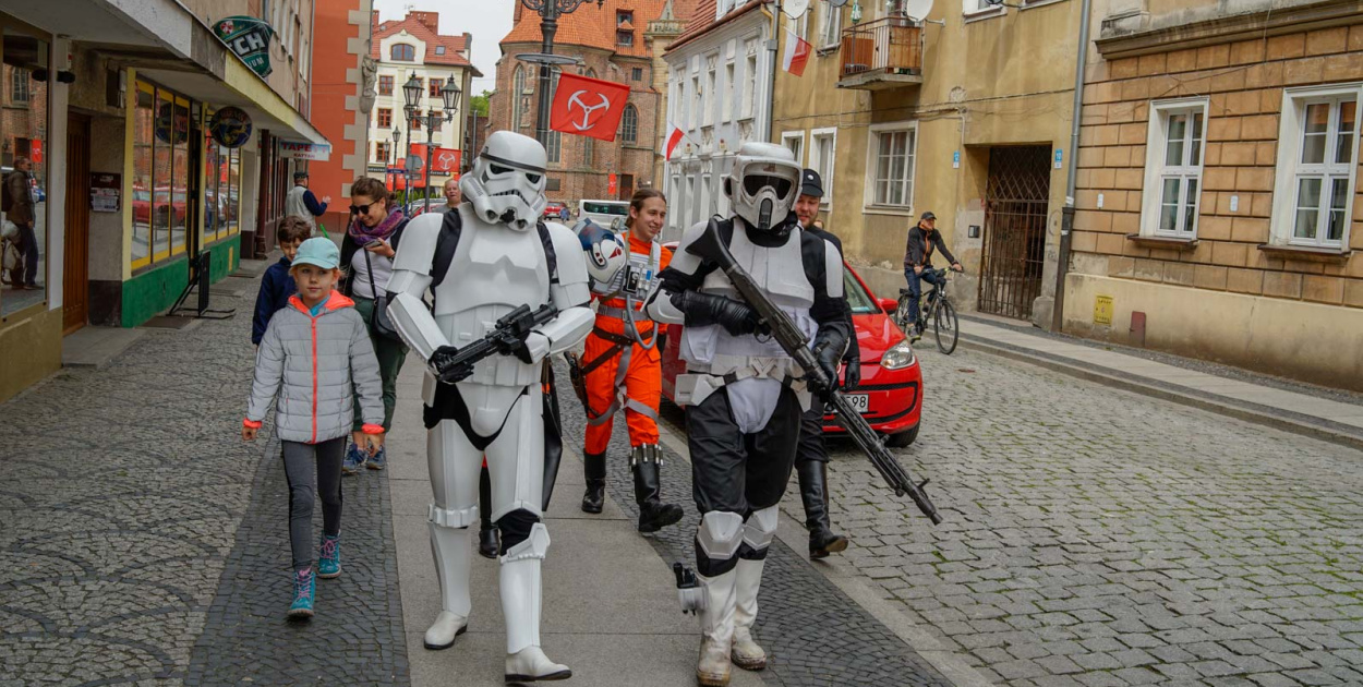 Parada Gwiezdnych Wojen w Brzegu