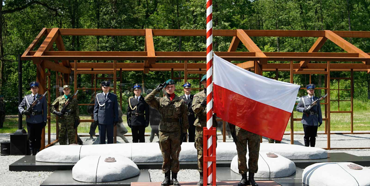 Odsłonięcie pomnika upamiętniającego żołnierzy "Bartka" w Starym…