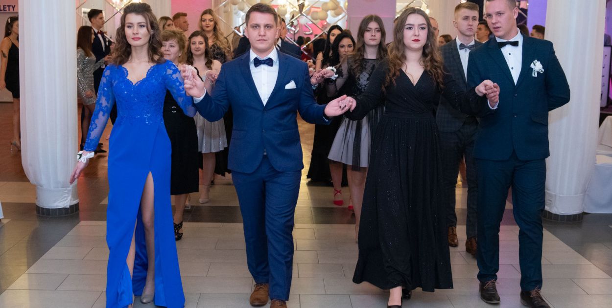 Studniówka 2020 w Zespole Szkół Ponadpodstawowych w Grodkowie [zdjęcia]