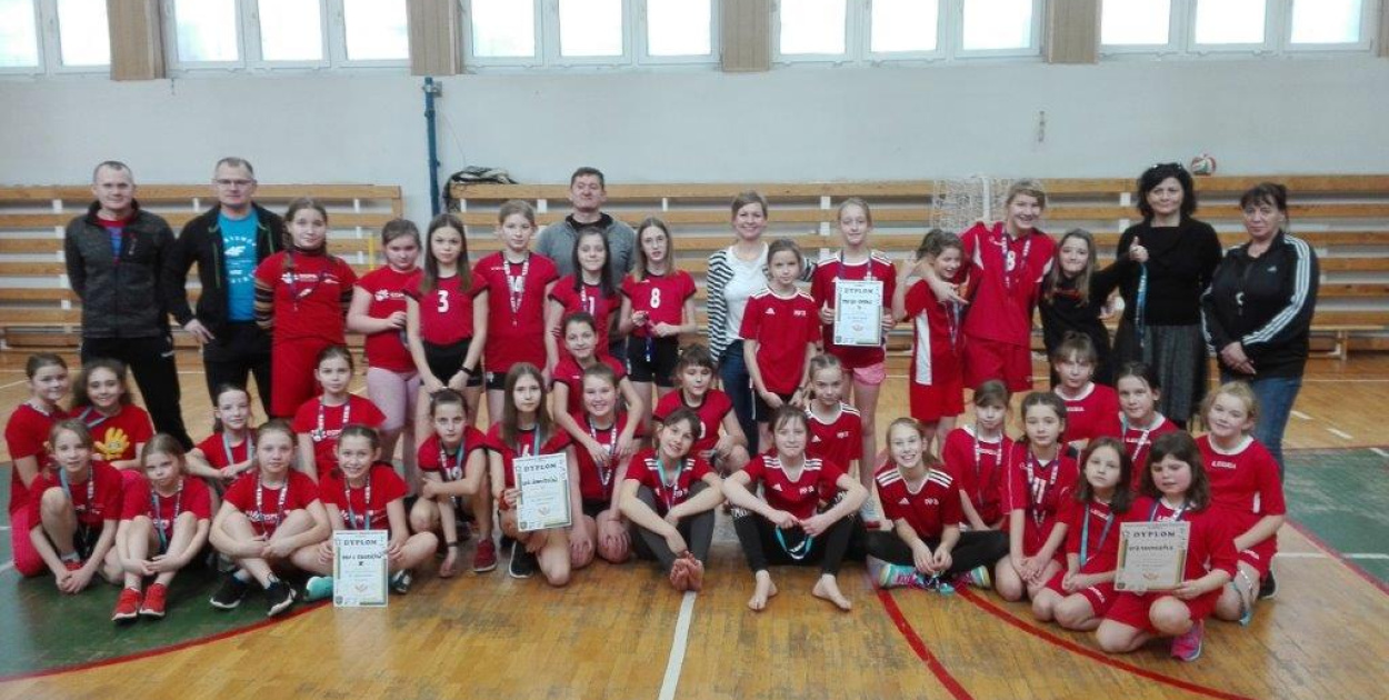 Zwycięski Półfinał Wojewódzkich Igrzysk Dzieci Dziewcząt w Dwa Ognie