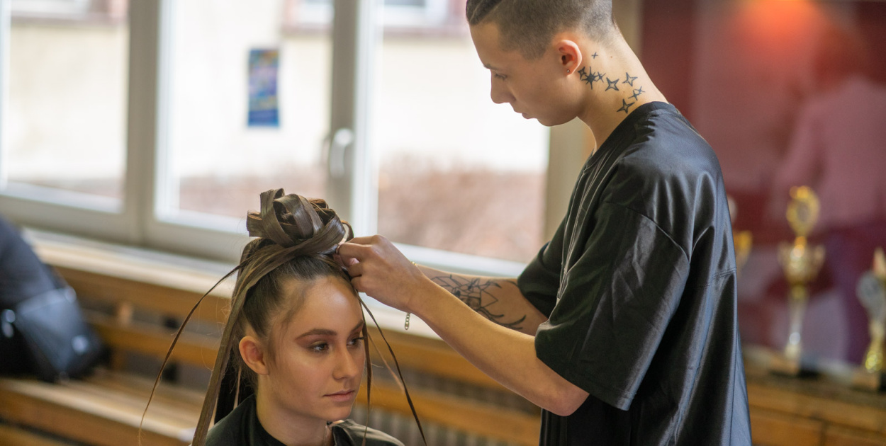 II Olimpiada Fryzjerska w Zespole Szkół Budowlanych [zdjęcia]