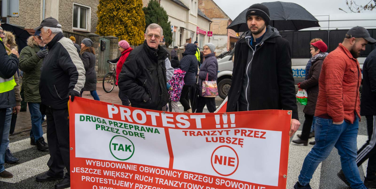  Mieszkańcy Lubszy będą protestować do skutku i zapowiadają cykliczne…
