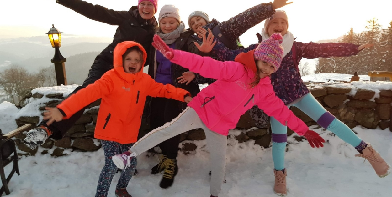  Z życia szkolnego koła krajoznawczego "Włóczykije" działającego przy…