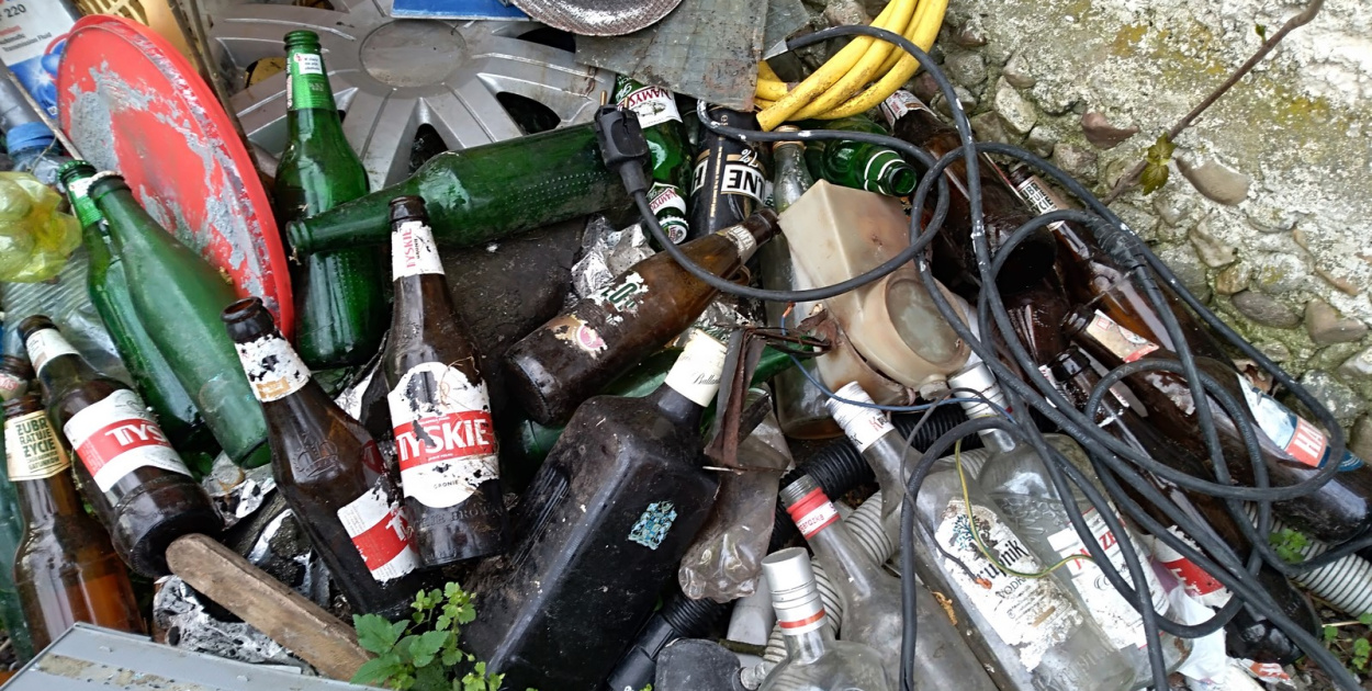 Zrobili chlew i się wynieśli?